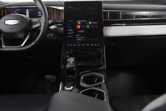 Geely Atlas II с пробегом 2024 года, цена 2 849 000 рублей, 18300 км, внедорожник, Автокод Объявления