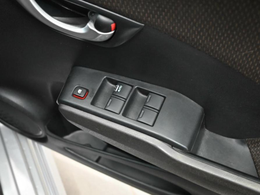 Honda Fit Shuttle I Екатеринбург  - изображение 12