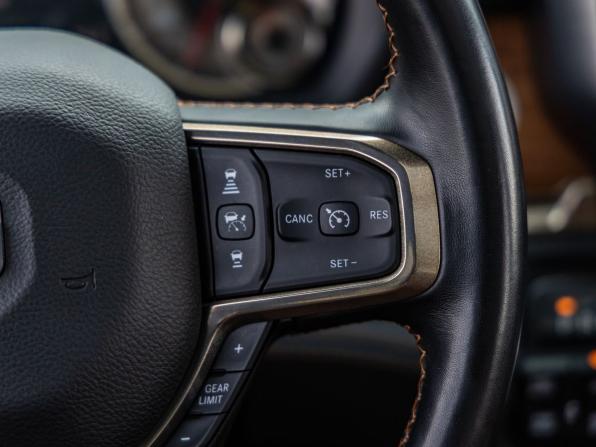 Ram 1500 V с пробегом 2021 года, цена 7 648 000 рублей, 59317 км, offers.body_type.unknown, Автокод Объявления