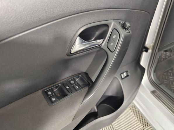 Volkswagen Polo V с пробегом 2012 года, цена 679 000 рублей, 201793 км, седан, Автокод Объявления