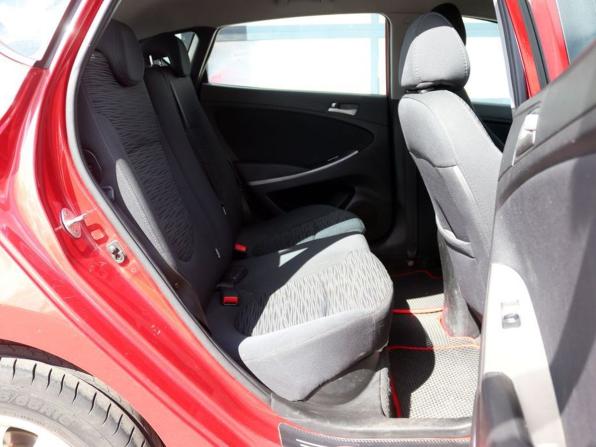 Hyundai Solaris I Рестайлинг с пробегом 2015 года, цена 1 078 000 рублей, 73000 км, хэтчбек, Автокод Объявления