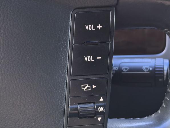 Volkswagen Touareg I Рестайлинг с пробегом 2009 года, цена 1 050 000 рублей, 300000 км, внедорожник, Автокод Объявления