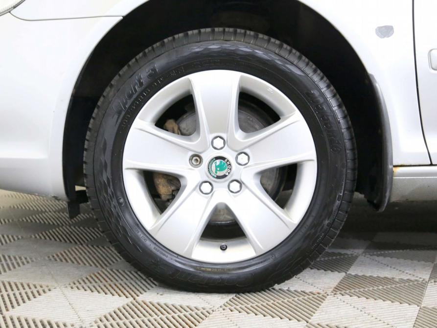 Skoda Octavia II (A5) Рестайлинг Санкт-Петербург  - изображение 10