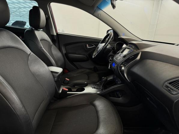 Hyundai ix35 I Рестайлинг с пробегом 2015 года, цена 1 290 000 рублей, 183742 км, внедорожник, Автокод Объявления