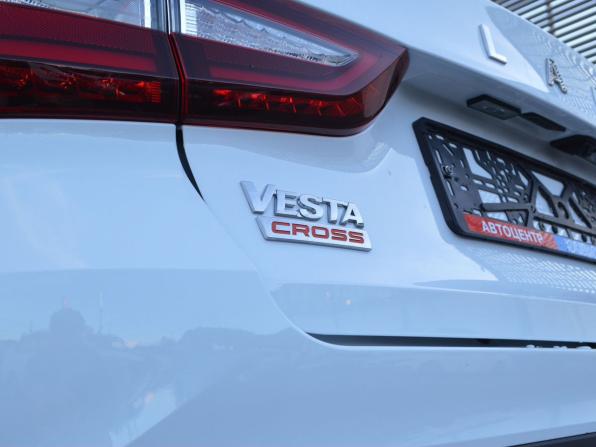 Lada (ВАЗ) Vesta I Рестайлинг (NG) с пробегом 2024 года, цена 1 379 000 рублей, 56796 км, универсал, Автокод Объявления