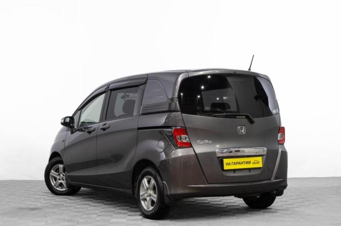Honda Freed I Рестайлинг 2 с пробегом 2015 года, цена 1 349 000 рублей, 100000 км, компактвэн, Автокод Объявления