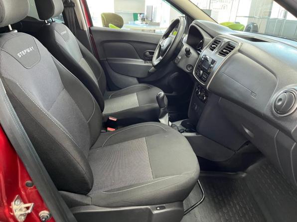 Renault Sandero II Рестайлинг с пробегом 2019 года, цена 1 108 000 рублей, 117300 км, хэтчбек, Автокод Объявления