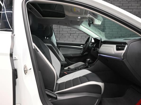 Volkswagen Bora IV (China Market) Рестайлинг с пробегом 2023 года, цена 2 090 000 рублей, 14123 км, седан, Автокод Объявления
