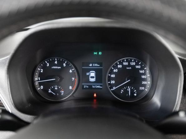 Hyundai Solaris II с пробегом 2018 года, цена 1 040 000 рублей, 161340 км, седан, Автокод Объявления