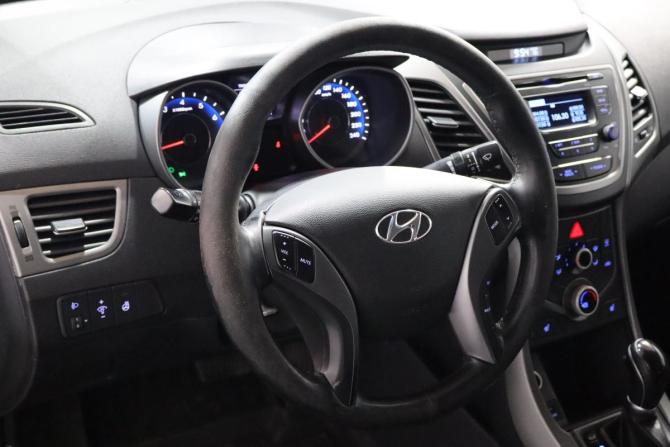 Hyundai Elantra V (MD) Рестайлинг с пробегом 2015 года, цена 1 049 000 рублей, 192000 км, седан, Автокод Объявления