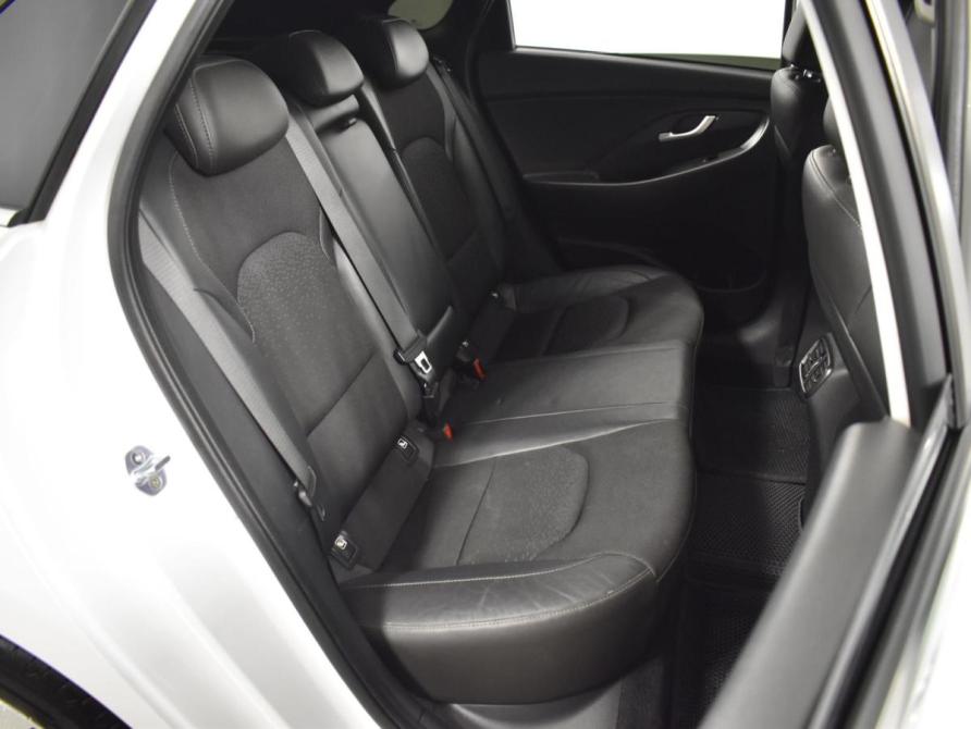 Hyundai i30 III Казань  - изображение 7
