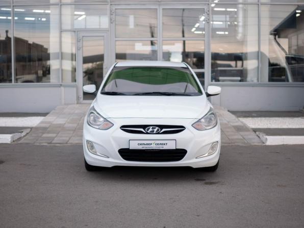 Hyundai Solaris I с пробегом 2014 года, цена 760 000 рублей, 211408 км, седан, Автокод Объявления