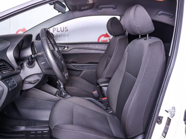 Hyundai Solaris II Рестайлинг с пробегом 2021 года, цена 1 630 000 рублей, 65400 км, седан, Автокод Объявления