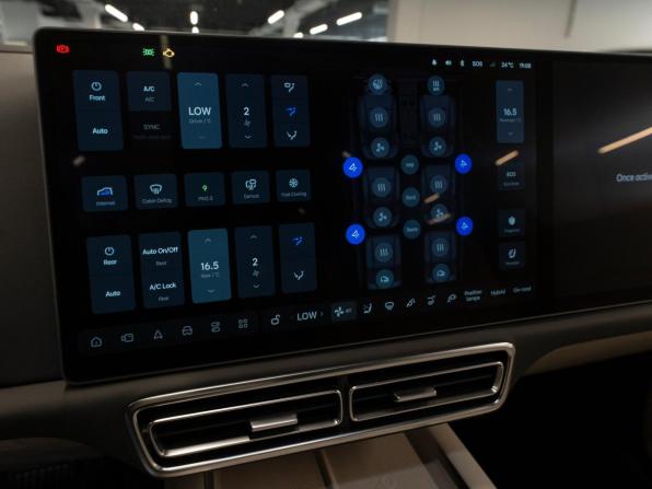 Li Auto (Lixiang) L9 I с пробегом 2023 года, цена 5 700 000 рублей, 30551 км, внедорожник, Автокод Объявления