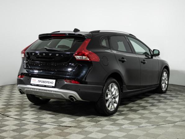 Volvo V40 Cross Country I Рестайлинг с пробегом 2017 года, цена 1 770 000 рублей, 120498 км, хэтчбек, Автокод Объявления
