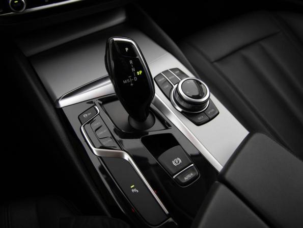 BMW 5 серии VII (G30/G31/G38) с пробегом 2017 года, цена 2 225 000 рублей, 259330 км, седан, Автокод Объявления