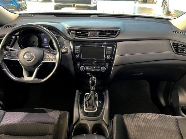 Nissan Rogue II Рестайлинг с пробегом 2018 года, цена 1 875 000 рублей, 118000 км, внедорожник, Автокод Объявления