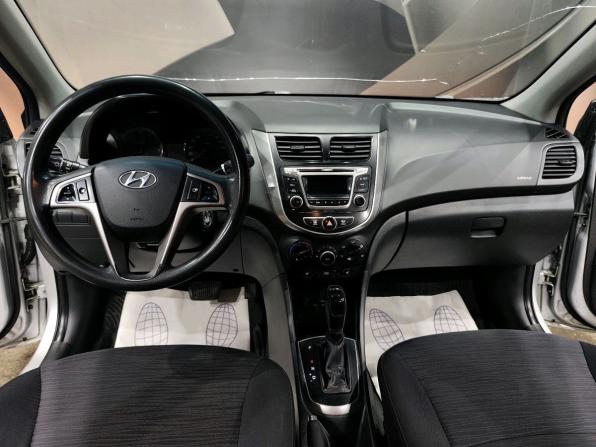 Hyundai Solaris I Рестайлинг с пробегом 2015 года, цена 795 000 рублей, 335187 км, седан, Автокод Объявления