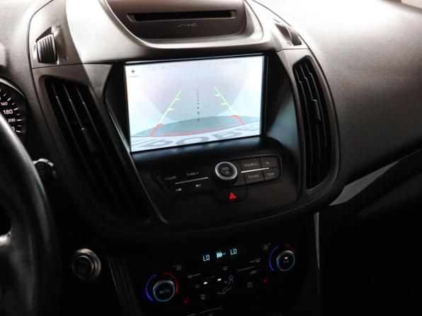 Ford Kuga II Рестайлинг с пробегом 2016 года, цена 1 260 000 рублей, 217600 км, внедорожник, Автокод Объявления
