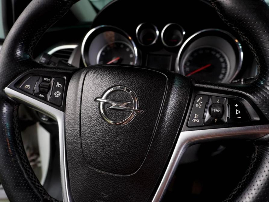 Opel Astra J Рестайлинг Воронеж  - изображение 17