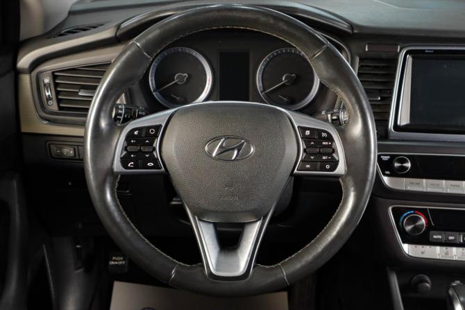 Hyundai Sonata VII (LF) Рестайлинг с пробегом 2019 года, цена 2 069 000 рублей, 113000 км, седан, Автокод Объявления