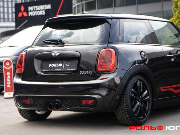 Mini Hatch III (F55/F56) с пробегом 2015 года, цена 1 768 000 рублей, 114043 км, хэтчбек, Автокод Объявления