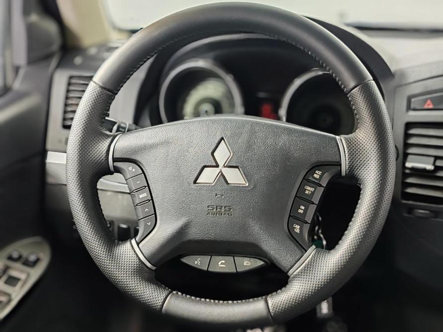 Mitsubishi Pajero IV Рестайлинг 1 Москва  - изображение 25