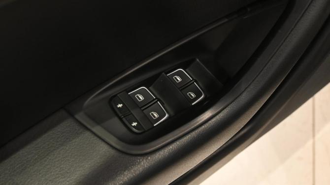 Audi A6 IV (C7) Рестайлинг с пробегом 2018 года, цена 1 885 000 рублей, 197287 км, седан, Автокод Объявления