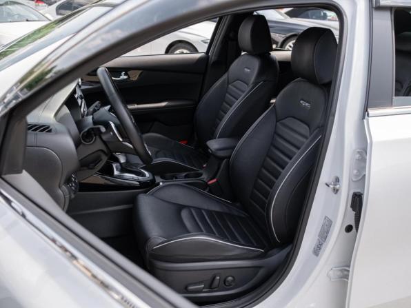 Kia Cerato IV с пробегом 2021 года, цена 2 399 000 рублей, 41993 км, седан, Автокод Объявления