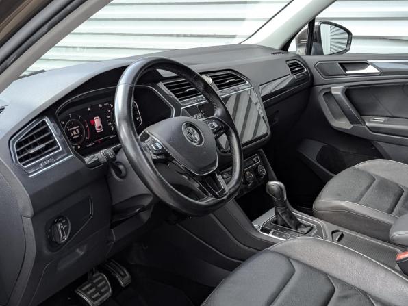 Volkswagen Tiguan II с пробегом 2019 года, цена 2 300 000 рублей, 185000 км, внедорожник, Автокод Объявления