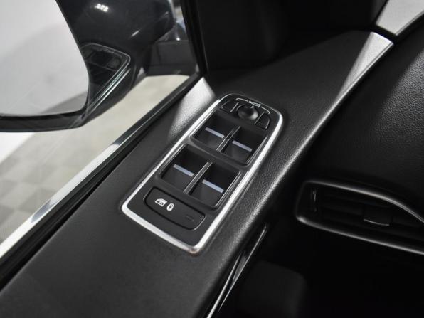 Jaguar F-Pace I с пробегом 2017 года, цена 2 125 000 рублей, 117753 км, внедорожник, Автокод Объявления