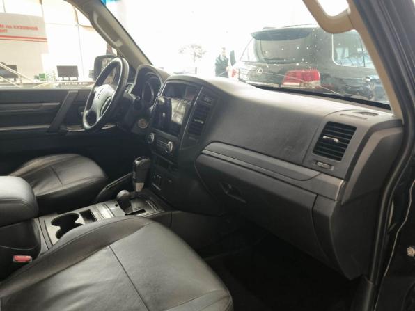 Mitsubishi Pajero IV Рестайлинг 1 с пробегом 2013 года, цена 1 950 000 рублей, 289636 км, внедорожник, Автокод Объявления