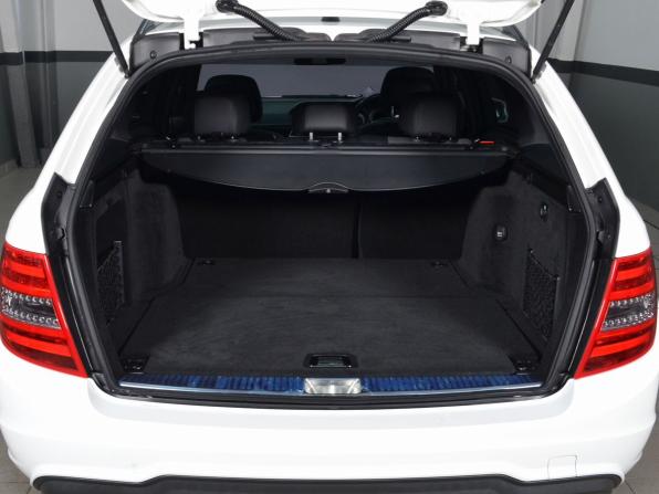 Mercedes-Benz C-Класс III (W204) Рестайлинг с пробегом 2012 года, цена 1 390 997 рублей, 107807 км, универсал, Автокод Объявления