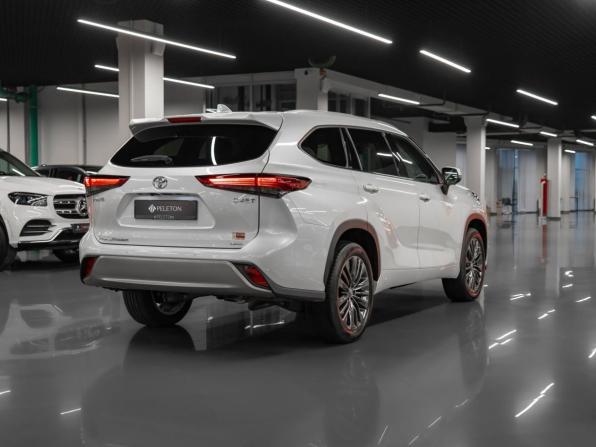 Toyota Highlander IV (XU70) с пробегом 2026 года, цена 5 300 000 рублей, 41 км, внедорожник, Автокод Объявления