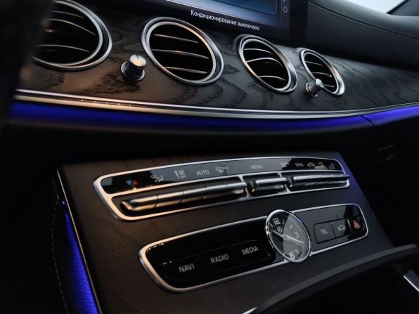Mercedes-Benz E-Класс V (W213 S213 C238) Рестайлинг с пробегом 2020 года, цена 4 000 000 рублей, 67209 км, седан, Автокод Объявления