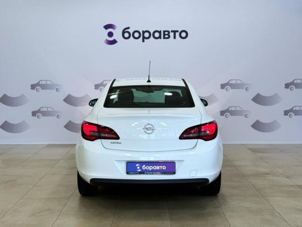 Opel Astra J Рестайлинг с пробегом 2013 года, цена 780 000 рублей, 195257 км, седан, Автокод Объявления