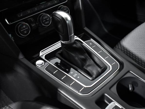 Volkswagen Passat B8 с пробегом 2017 года, цена 1 550 000 рублей, 215279 км, седан, Автокод Объявления
