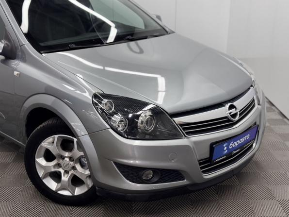 Opel Astra H Рестайлинг с пробегом 2012 года, цена 695 000 рублей, 140094 км, седан, Автокод Объявления