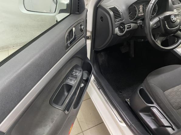 Skoda Octavia II (A5) Рестайлинг с пробегом 2012 года, цена 650 000 рублей, 235135 км, лифтбек, Автокод Объявления