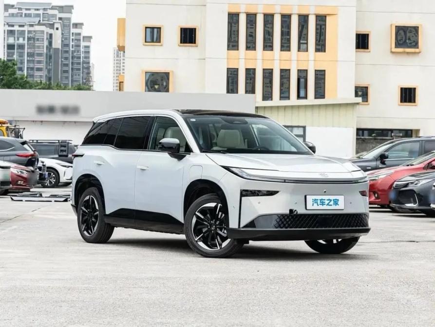 Toyota bZ3X Воронеж  - изображение 3