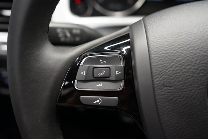 Volkswagen Touareg II Рестайлинг с пробегом 2016 года, цена 3 676 000 рублей, 127819 км, внедорожник, Автокод Объявления