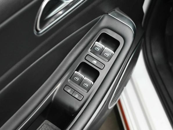 Omoda S5 с пробегом 2023 года, цена 1 250 000 рублей, 21495 км, седан, Автокод Объявления
