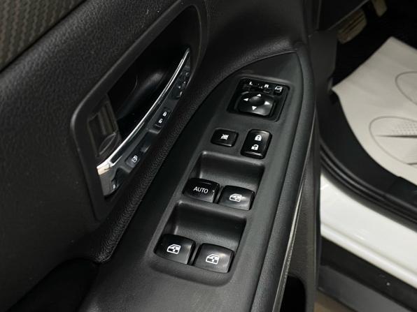 Mitsubishi Outlander III Рестайлинг 2 с пробегом 2015 года, цена 1 650 000 рублей, 176461 км, внедорожник, Автокод Объявления