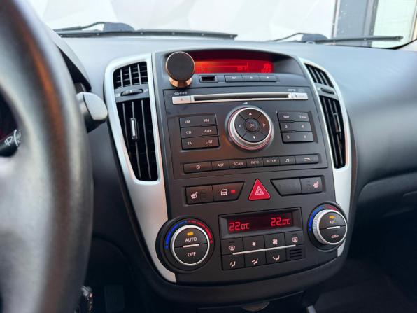 Kia Ceed I Рестайлинг с пробегом 2011 года, цена 770 000 рублей, 182932 км, хэтчбек, Автокод Объявления