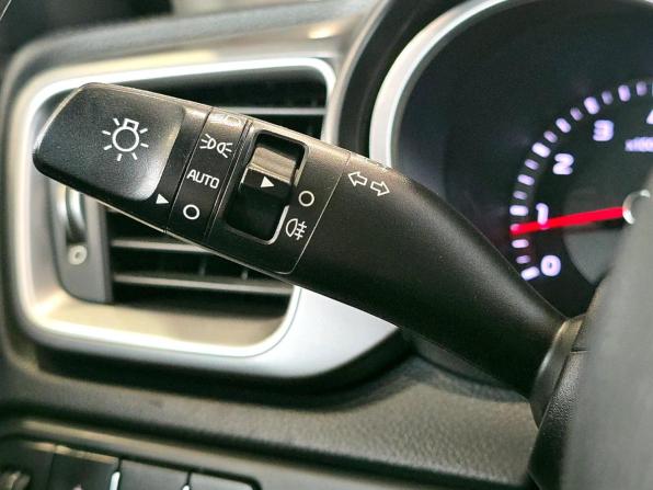 Kia Ceed III с пробегом 2018 года, цена 1 635 000 рублей, 160000 км, хэтчбек, Автокод Объявления