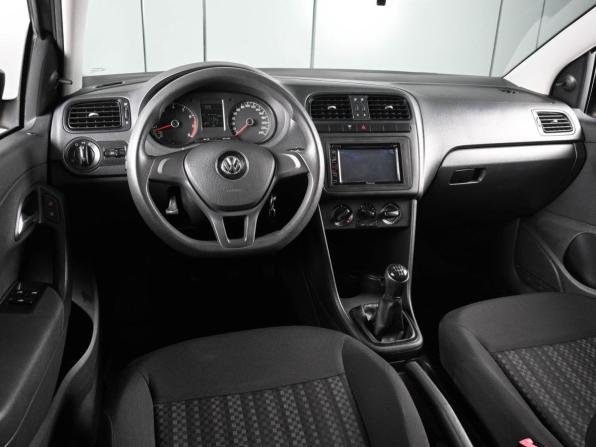 Volkswagen Polo V Рестайлинг с пробегом 2016 года, цена 1 159 000 рублей, 111105 км, седан, Автокод Объявления