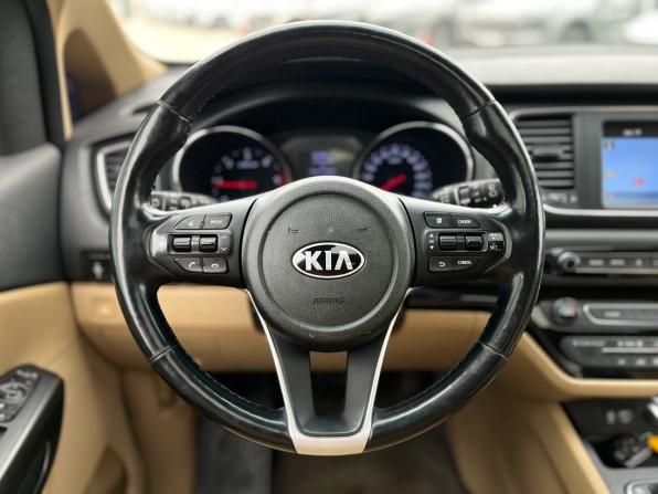 Kia Carnival III с пробегом 2018 года, цена 2 920 000 рублей, 115128 км, минивэн, Автокод Объявления