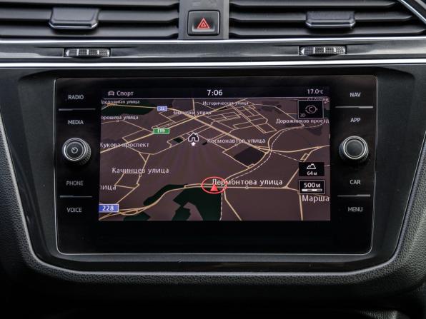 Volkswagen Tiguan II с пробегом 2018 года, цена 2 628 000 рублей, 161415 км, внедорожник, Автокод Объявления