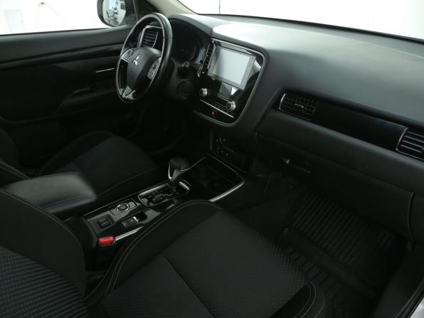 Mitsubishi Outlander III Рестайлинг 3 с пробегом 2021 года, цена 2 575 000 рублей, 100000 км, внедорожник, Автокод Объявления