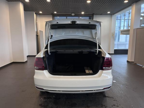 Volkswagen Polo V Рестайлинг с пробегом 2020 года, цена 868 000 рублей, 115000 км, седан, Автокод Объявления
